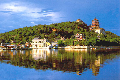 ทะเลสาบคุนหมิงอันกว้างใหญ่ที่พระราชวังฤดูร้อน