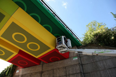 เพ้นท์สะพานเป็นตัวต่อเลโก้ ที่เยอรมัน