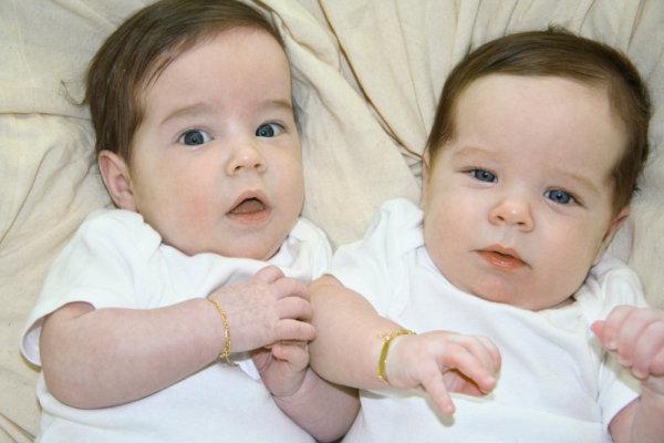 Ricky Martin & his twins‏