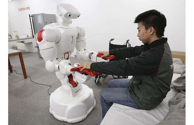 Twendy-One หุ่นยนต์แสนรู้พันธุ์ใหม่จากญี่­ปุ่น