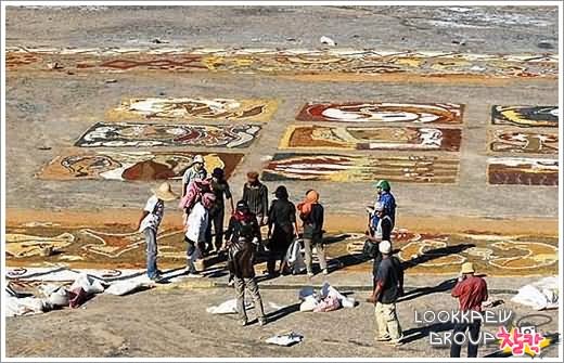 ๏~* The world’s largest sand carpet *~๏