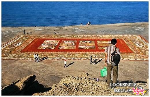 ๏~* The world’s largest sand carpet *~๏