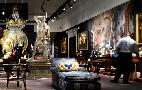 **The house of Versace: Neo-classical Art Brilliance**