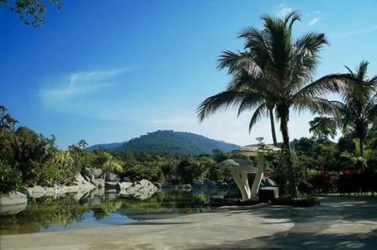 Nice place for relax (Sungkai Hot Springs Park)  