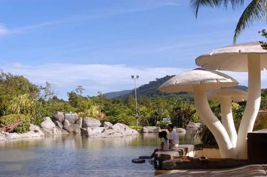 Nice place for relax (Sungkai Hot Springs Park)  