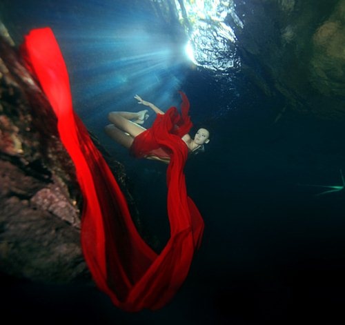 Under Water Angel 