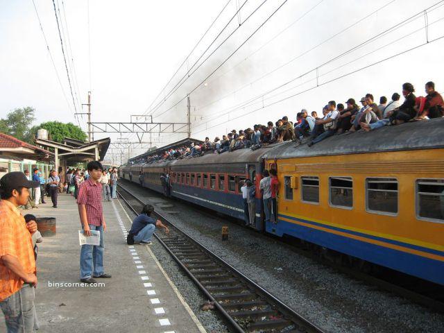 รถไฟที่จากาต้า