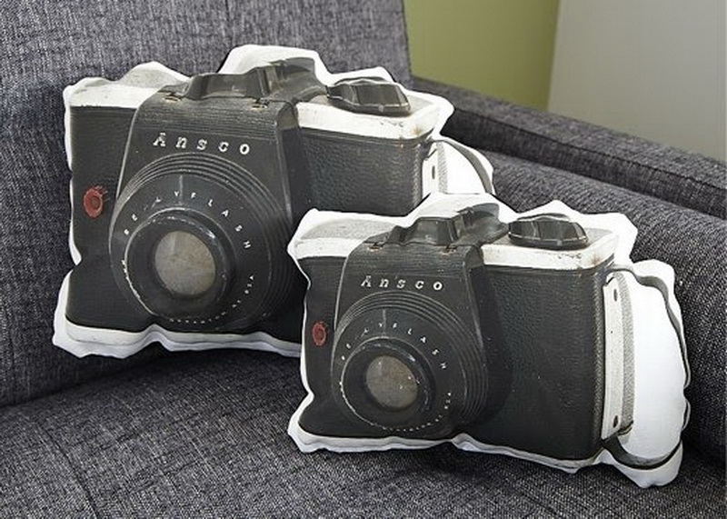 ของแต่งบ้านกับหมอนอิง Vintage Camera Pillows
