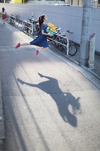 ถ่ายภาพแบบลอยตัว Levitating Girl-Natsumi Hayashi