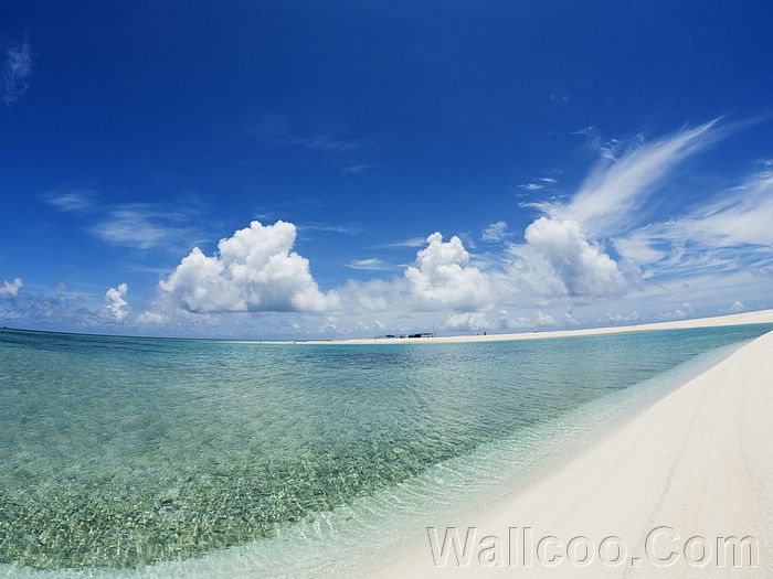 หาดทรายขาว...น้ำทะเลใส..ฟ้าสวย ที่ โอกินาวา ญี่ปุ่น