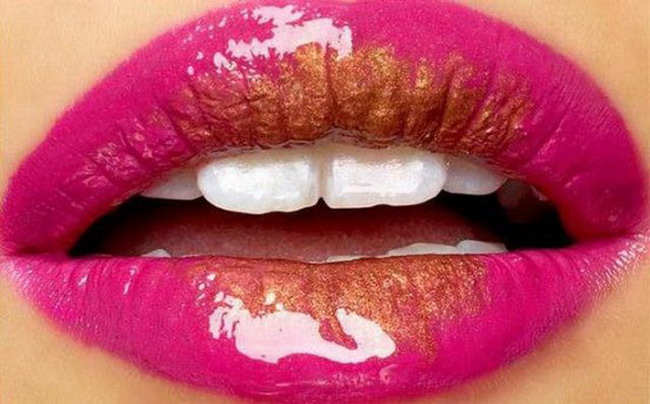 Beautiful lips make-up (1)