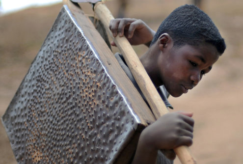 Real Life of Madagascar : Sapphire Mines