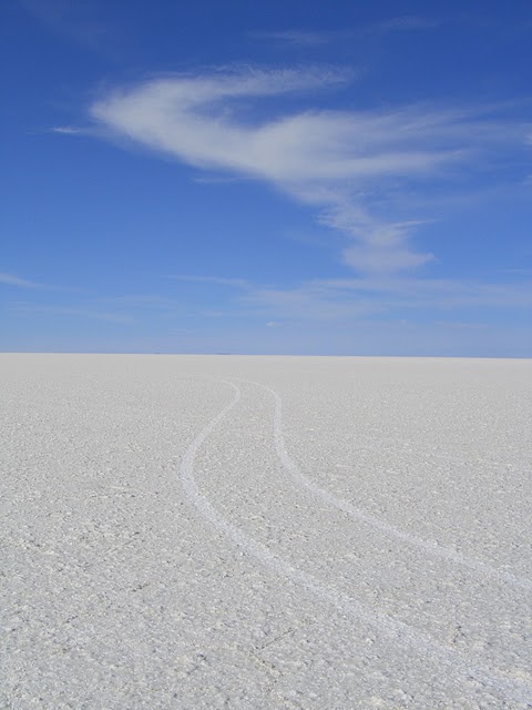  ทะเลทรายเกลือ Salar de Uyuni กระจกแผ่นใหญ่ที่สุดในโลก 