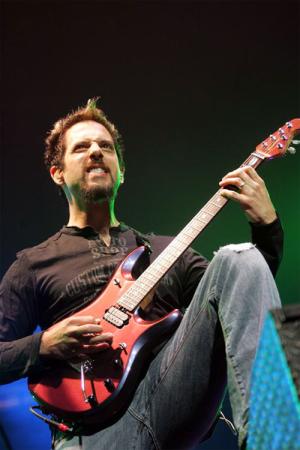 8.John Petrucci