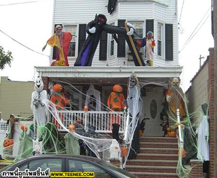 House Decorated for Halloween ## 1