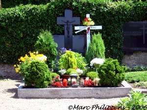 รูปหลุมฝังศพของ อันเนลีส มิเชล ที่สุสาน Klingenberg Cemetery เมือง Klingenberg ประเทศเยอรมันนี