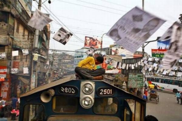 รูปภาพ Train Surfing ภาพถ่ายบนรถไฟ 