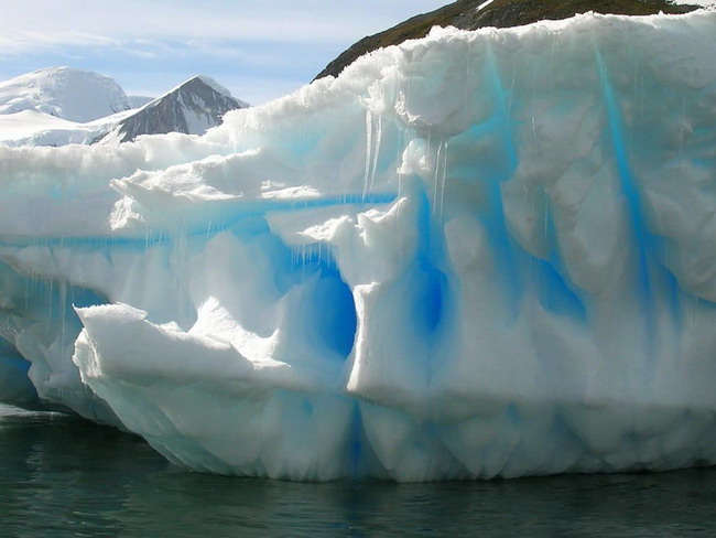 ชม"ภูเขาน้ำแข็ง" Icebergs ในมุมสวย ๆ คลายร้อนกันหน่อย!!
