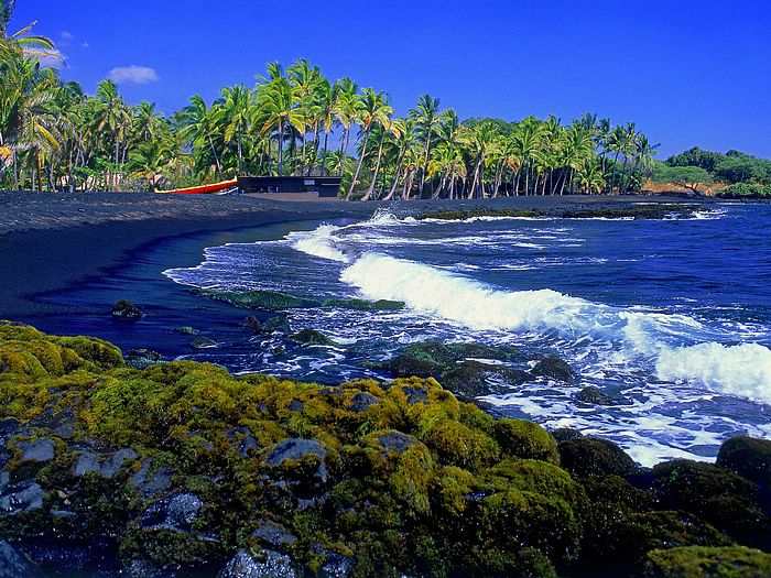 Punaluu Black Sand Beach, Hawaii