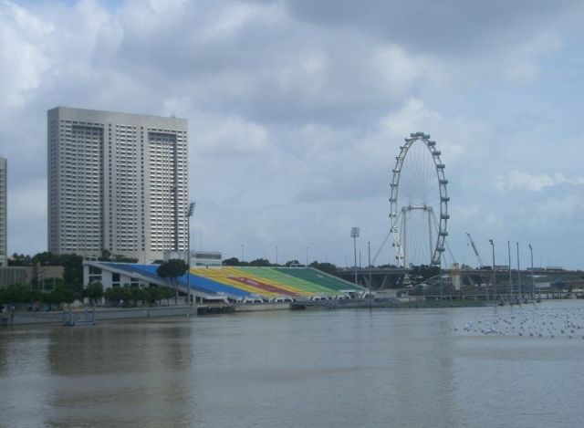 【 สนามกีฬาลอยน้ำ ... ที่สิงคโปร์ 】 