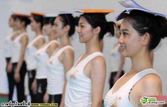 รูปการฝึกของสาวจีนที่เข้าเป็นส่วนหนึ่งกวางโจว 2010 