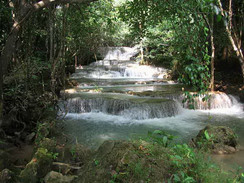 ทะเลสาปศรีนครินทร์ จังหวัดกาญจนบุรี สวยจัง(2) 