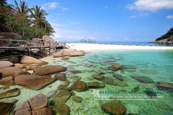 เกาะนางยวน ความนิ่งสงบของผืนน้ำสีฟ้า NANG YAUN ISLAND