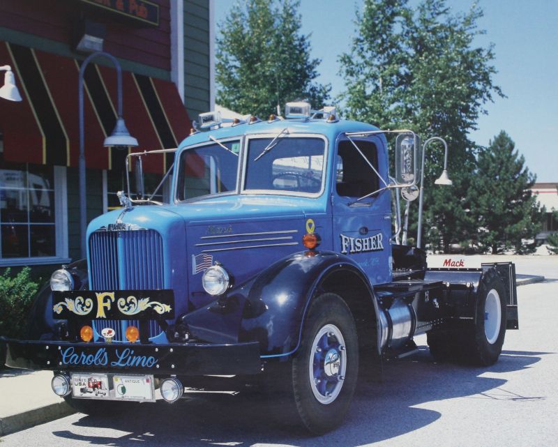 1947 Mack LFT