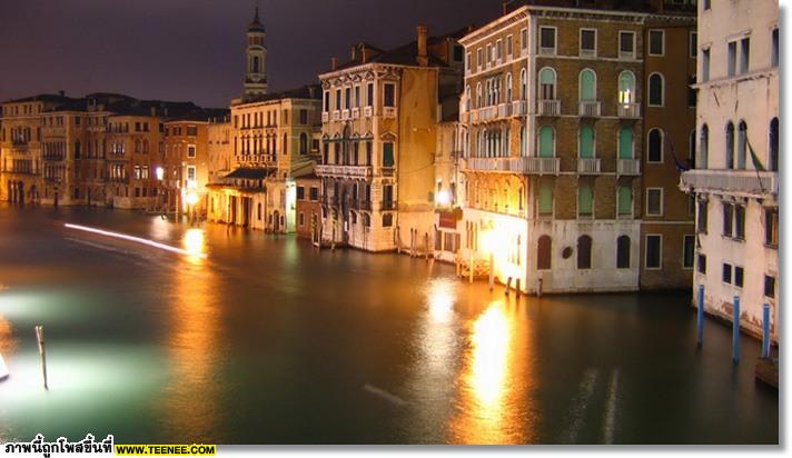 venice night