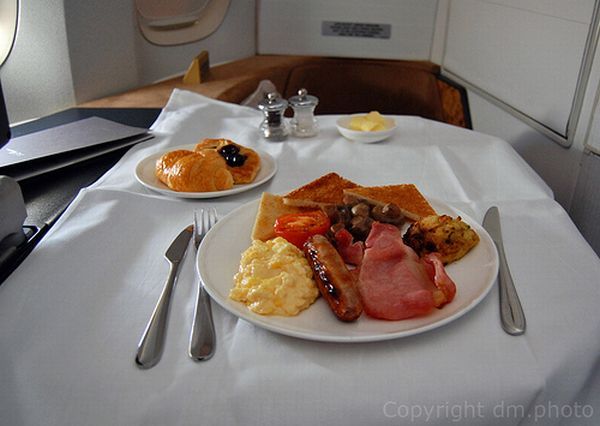 อาหาร บนเครื่องบิน first Class(2)