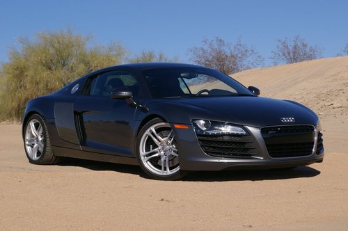 Audi R8... ไปขับเล่นสักคันไหมครับ???