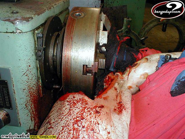 Accident of a lathe 18+