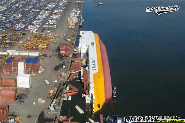 A 216-meter vessel has turned over in port of Antwerp 