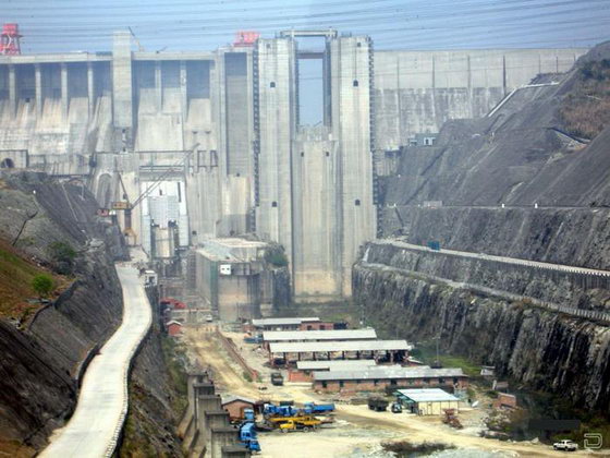 เขื่อนที่ใหญ่ที่สุดในโลก \"The Three Gorges Dam\" !!! 