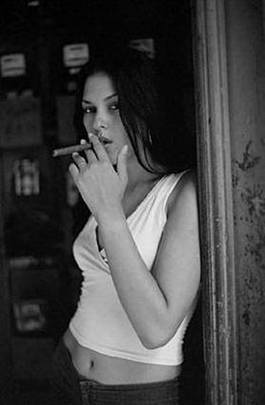 อย่าสูบบุหรี่นะคุณผู้หญิง เดี๋ยวจะเป็นแบบรูปสุดท้าย 