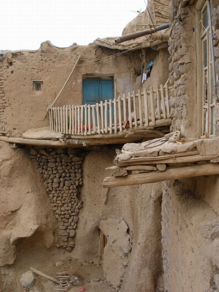 บ้านเก่าอายุกว่า 700 ปี ที่ อิหร่าน