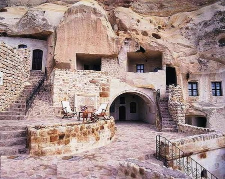 บ้านเก่าอายุกว่า 700 ปี ที่ อิหร่าน