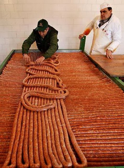 ไส้กรอกที่ยาวที่สุดในโลก