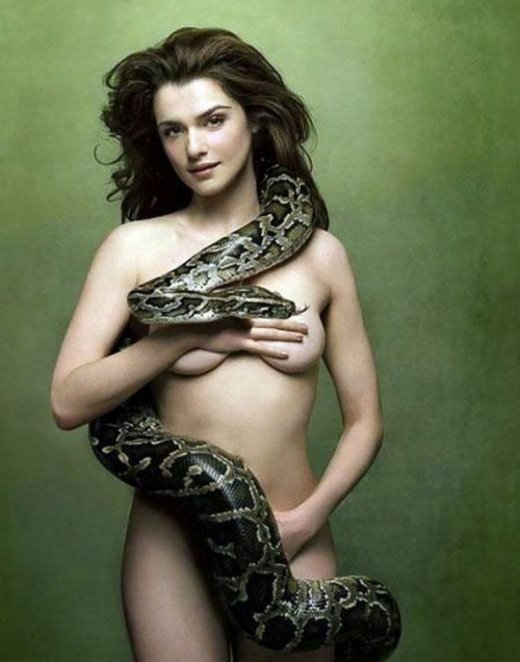 สาวสวยชอบเล่นกะงู