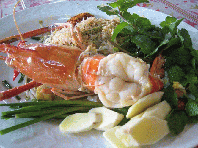 ผัดไทกุ้งสด