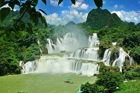 7. Detian Falls 