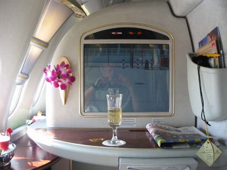 AirBus A380 EMIRATE AIRLINE
