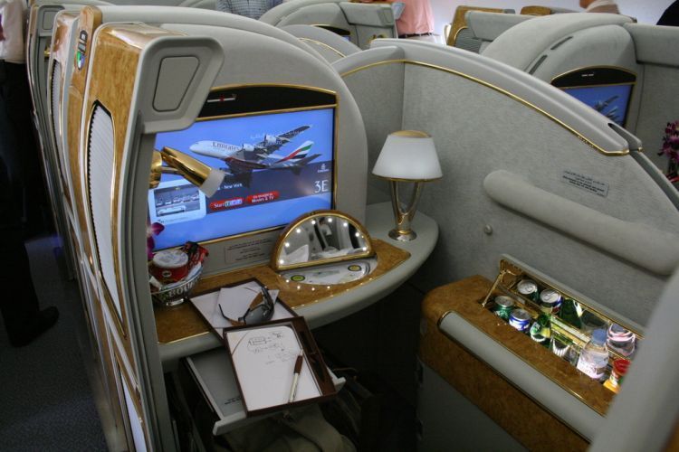 AirBus A380 EMIRATE AIRLINE