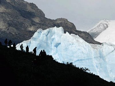 ภูเขาน้ำแข็งละลาย ที่อาร์เจนตินา