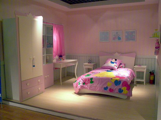 Distney bed room