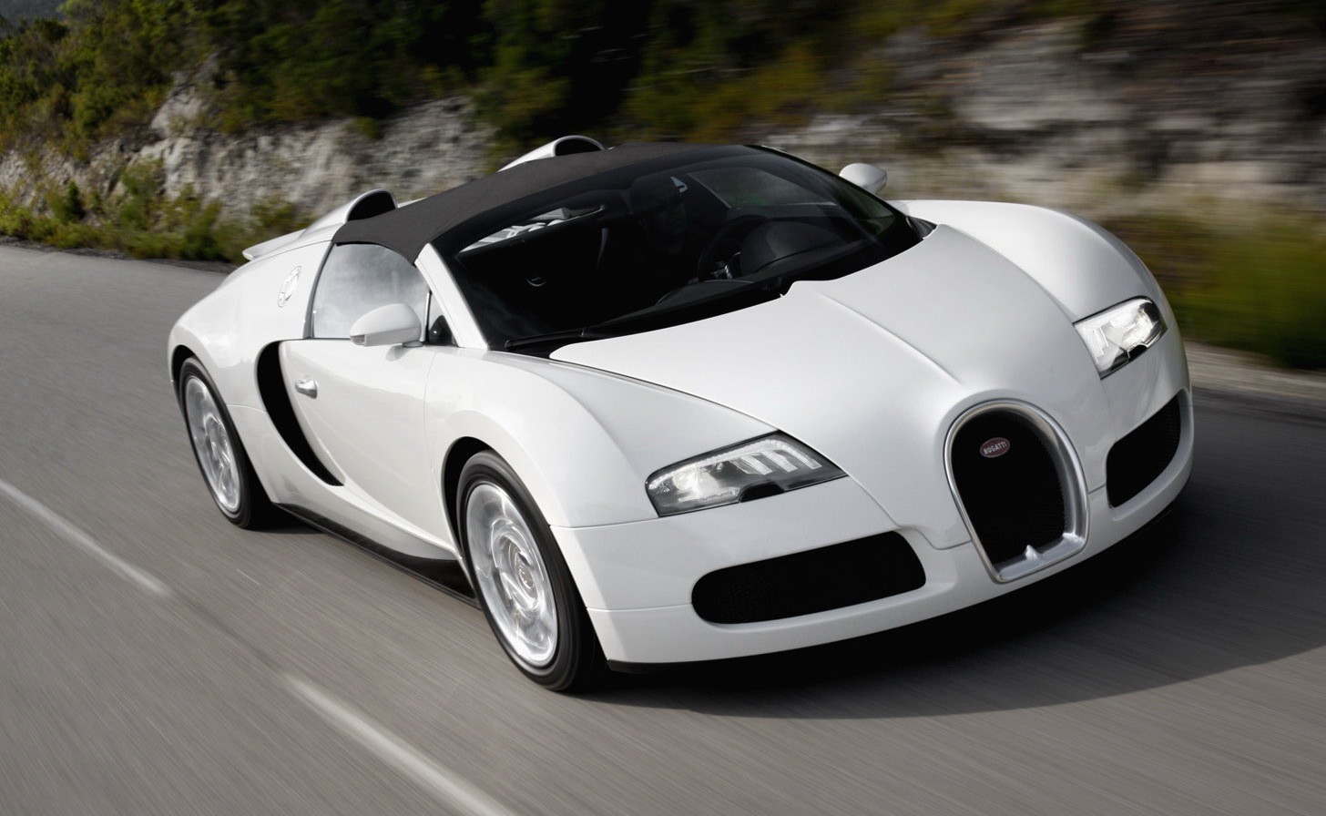 Bugatti Veyron 16.4 Grand Sport  Official Details  งามซะ