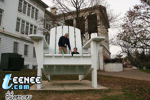 Big Big Chairs