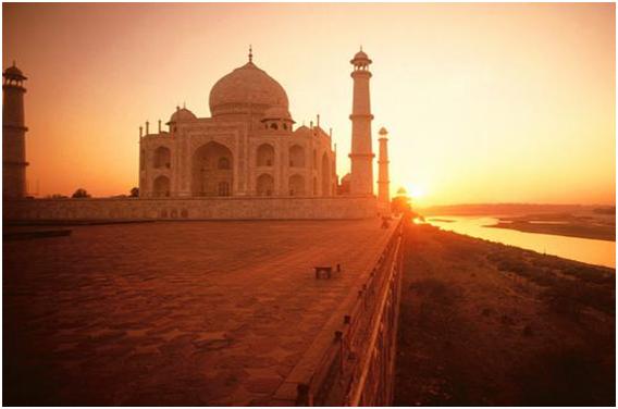อันดับที่ 8 Taj Mahal, India 