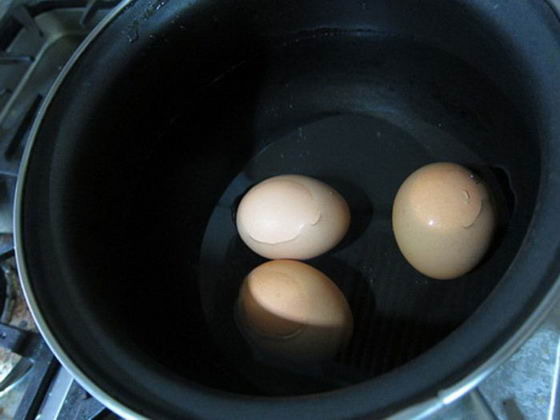 วิธีเพิ่มสีสันให้ไข่