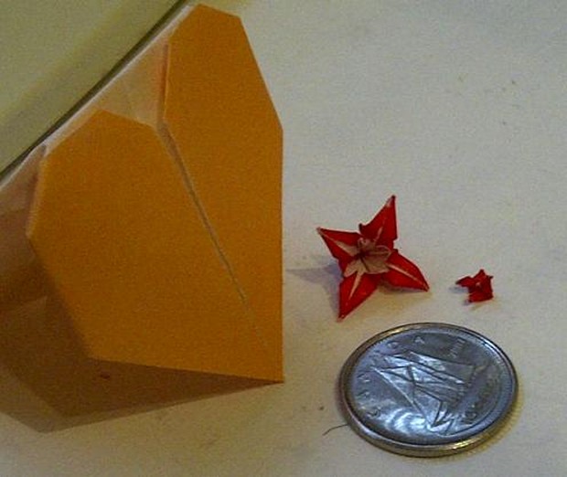 พับกระดาษสุดจิ๋ว เล็กกะจิ๊ดริด Origami ไซส์มินิ 